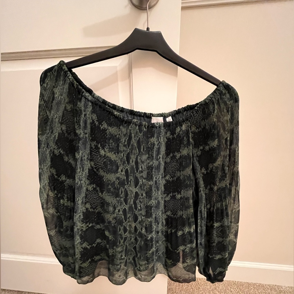 Wilfred dark green print top